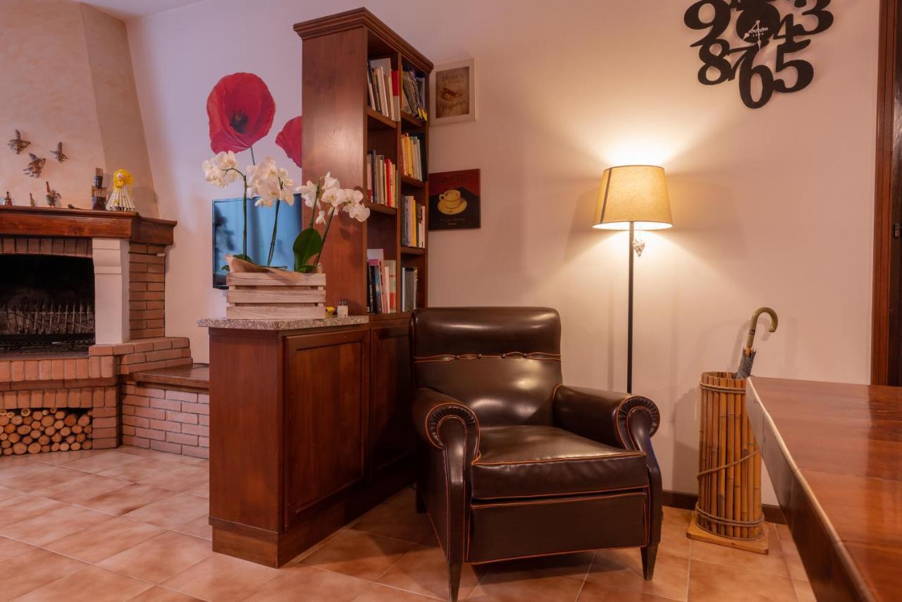 Al Casale B&B Casalserugo Bagian luar foto